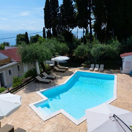 Olive Grove Poolside Apartments Benitses  Exterior foto
