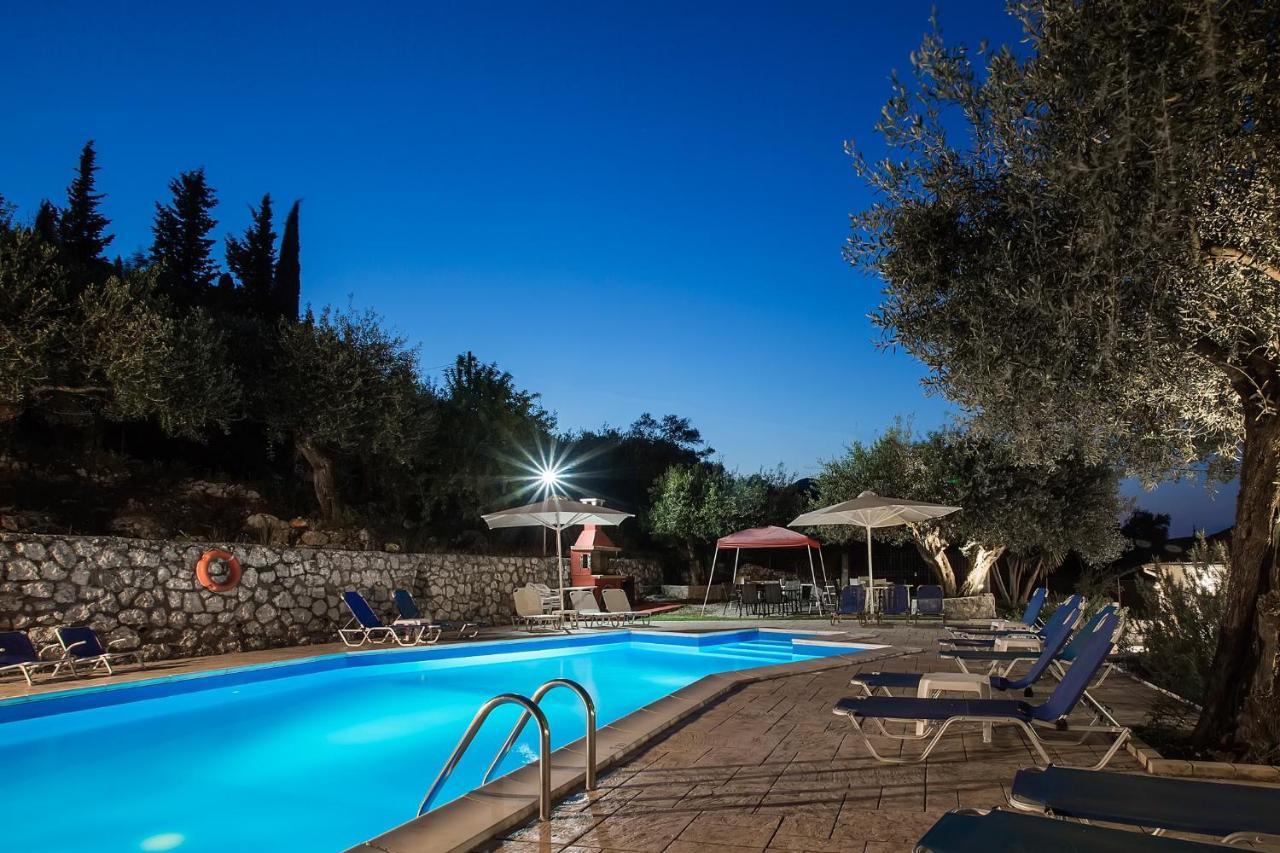 Olive Grove Poolside Apartments Benitses  Exterior foto