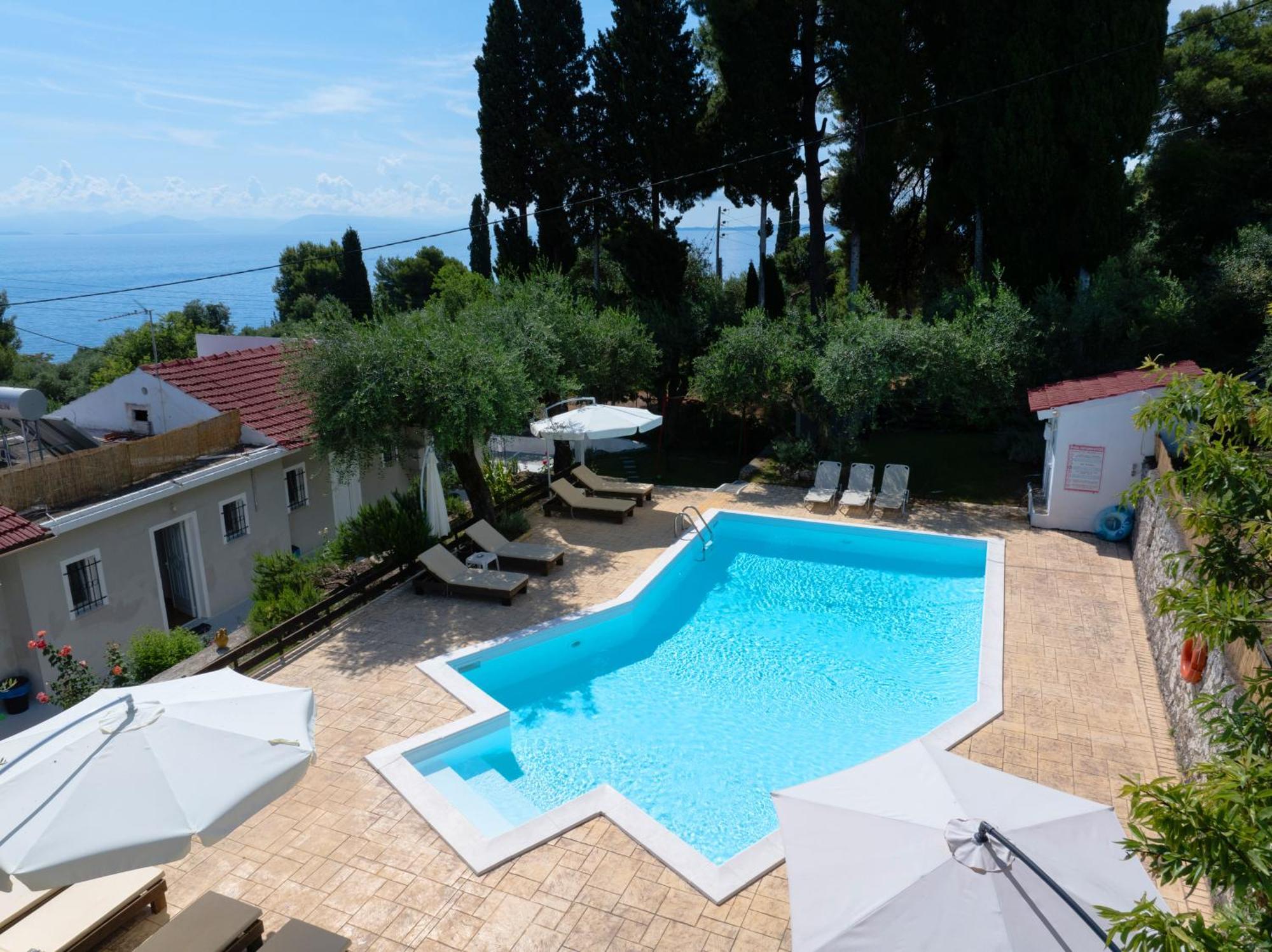 Olive Grove Poolside Apartments Benitses  Exterior foto